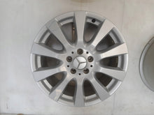 Laden Sie das Bild in den Galerie-Viewer, 4x Alufelge 18 Zoll 8.0" 5x112 67ET Glanz Silber A2514013702 Mercedes-Benz FEL6150378119hw