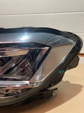 Laden Sie das Bild in den Galerie-Viewer, Frontscheinwerfer VW Touran 5TB941035B Full LED Links Scheinwerfer Headlight