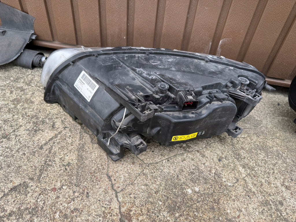 Frontscheinwerfer Volvo V70 I S80 31283920 31283919 Xenon Rechts Headlight SCH5269942255dr