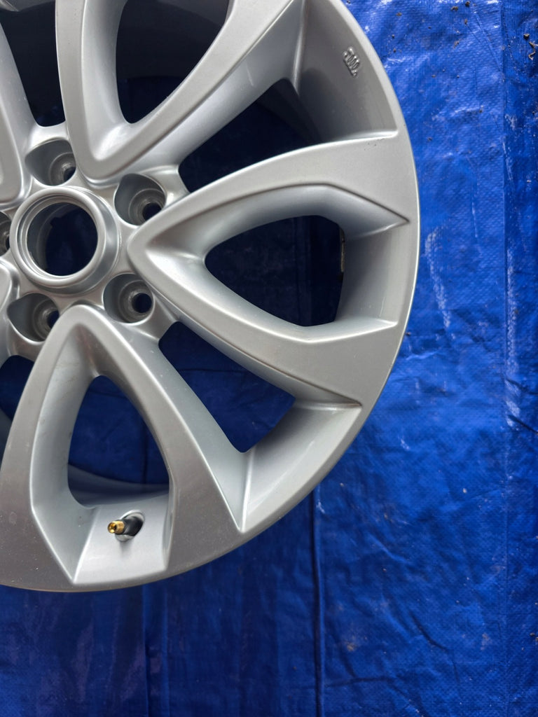 1x Alufelge 17 Zoll 7.0" 5x114.3 47ET Glanz Grau KE409-1K200 Nissan Juke FEL3741239002xu