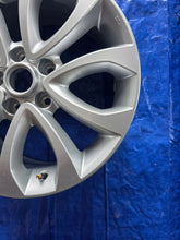 Load image into Gallery viewer, 1x Alufelge 17 Zoll 7.0" 5x114.3 47ET Glanz Grau KE409-1K200 Nissan Juke FEL3741239002xu