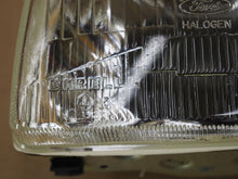 Load image into Gallery viewer, Frontscheinwerfer Ford Fiesta 77FG13K006LA Vorderseite Scheinwerfer Headlight