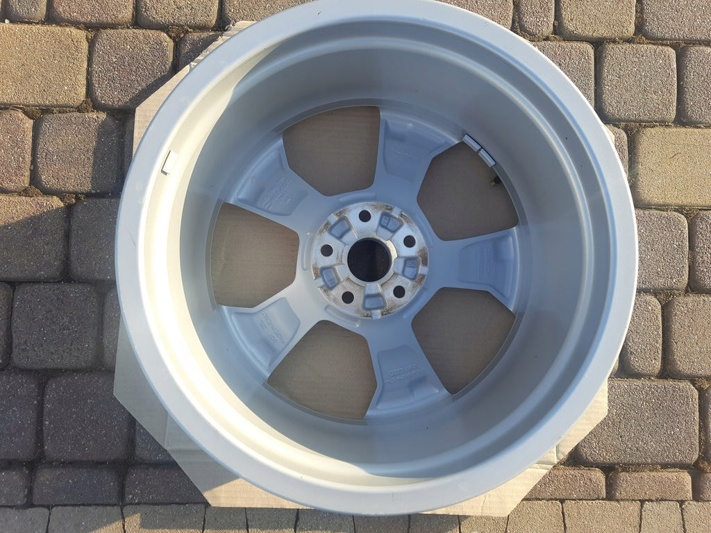 1x Alufelge 18 Zoll 8.0" 5x112 46ET 8Y0601025J Audi A3 Rim Wheel