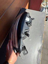Laden Sie das Bild in den Galerie-Viewer, Frontscheinwerfer Renault Grand Scenic 260601603R 01229341 Links Headlight SCH3997611450hr
