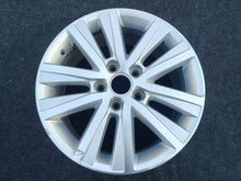 Laden Sie das Bild in den Galerie-Viewer, 1x Alufelge 17 Zoll 7.0&quot; 5x120 55ET 7E0601025L VW Multivan Transporter Rim Wheel