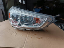 Laden Sie das Bild in den Galerie-Viewer, Frontscheinwerfer Mitsubishi Asx P9135L L9135R Xenon Rechts oder Links