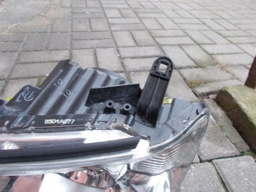 Frontscheinwerfer Mitsubishi Pajero Sport 8301A877 Links Scheinwerfer Headlight