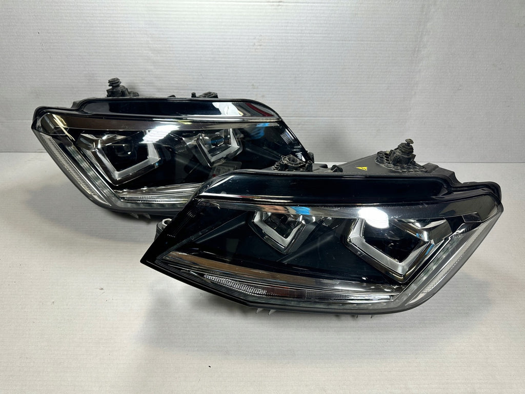 Frontscheinwerfer VW Caddy 2K1941031A Xenon Ein Stück (Rechts oder Links) SCH4906940850rd