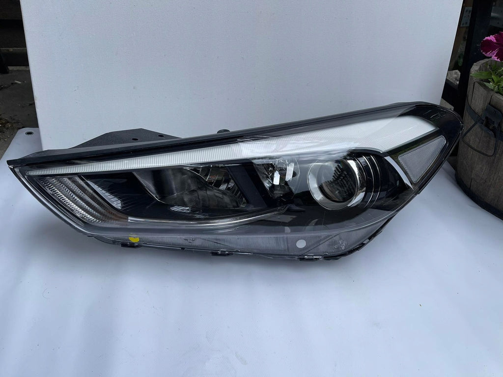 Frontscheinwerfer Hyundai Tucson D7921-21110 D7921-22010 Links Headlight