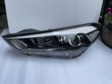 Laden Sie das Bild in den Galerie-Viewer, Frontscheinwerfer Hyundai Tucson D7921-21110 D7921-22010 Links Headlight