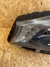 Laden Sie das Bild in den Galerie-Viewer, Frontscheinwerfer Mercedes-Benz Cla A1179067000 Xenon Rechts oder Links SCH4770930865vg