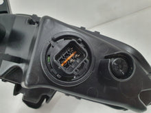 Laden Sie das Bild in den Galerie-Viewer, Frontscheinwerfer Hyundai I30 III Links Scheinwerfer Headlight SCH8304401962ye