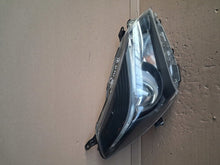 Laden Sie das Bild in den Galerie-Viewer, Frontscheinwerfer Toyota Yaris LED Rechts Scheinwerfer Headlight SCH6900536490dv