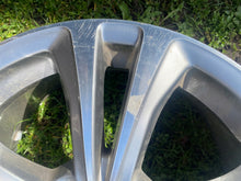 Load image into Gallery viewer, 1x Alufelge 18 Zoll 7.5" 5x120 51ET Glanz Silber 6856069 BMW 1 Rim Wheel FEL4678452700xb
