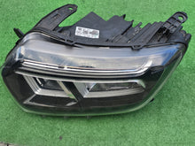Load image into Gallery viewer, Frontscheinwerfer Dacia Duster 260602287R Links Scheinwerfer Headlight SCH4101960985gg