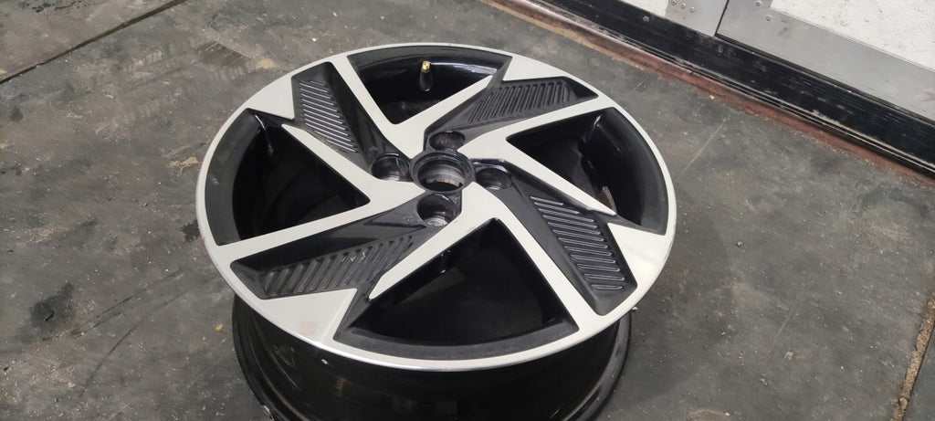 1x Alufelge 16 Zoll 6.5" 4x100 48ET 52910-K7200 Hyundai I10 Iii Rim Wheel FEL5181585381ap