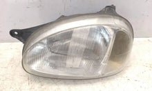 Laden Sie das Bild in den Galerie-Viewer, Frontscheinwerfer Opel Corsa B Links Scheinwerfer Headlight SCH8928737658wo