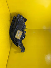 Laden Sie das Bild in den Galerie-Viewer, Frontscheinwerfer Renault Laguna 89900422 Xenon Rechts Scheinwerfer Headlight