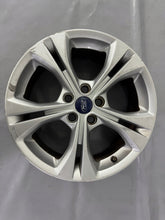 Load image into Gallery viewer, 1x Alufelge 17 Zoll 7.0" 5x108 50ET Silber ET50BS7J-EA Ford Mondeo Galaxy FEL5483206615mm