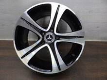 Laden Sie das Bild in den Galerie-Viewer, 4x Alufelge 17 Zoll 7.5" 5x112 40ET Glanz Silber A2134011200 Mercedes-Benz W213 FEL5636717031ia