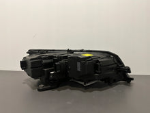 Laden Sie das Bild in den Galerie-Viewer, Frontscheinwerfer Skoda Octavia III 5E1941015D Full LED Links Headlight SCH7757211526le