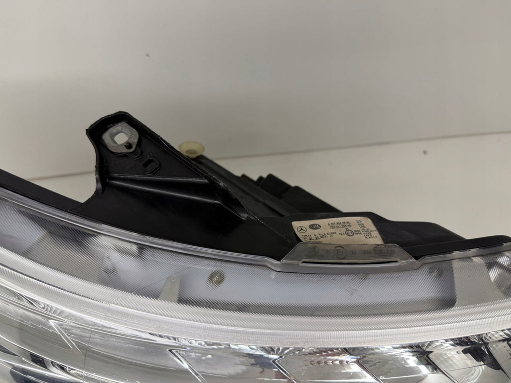 Frontscheinwerfer Mercedes-Benz Vito W447 A4479069800 LED Rechts Headlight SCH8204912424yu