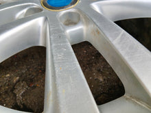 Load image into Gallery viewer, 1x Alufelge 17 Zoll 7.0" 5x110 41ET Glanz Silber 735434973 Fiat Croma Rim Wheel FEL5348245450wg