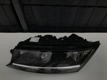 Laden Sie das Bild in den Galerie-Viewer, Frontscheinwerfer Skoda Fabia III 6V1941015D LED Links Scheinwerfer Headlight