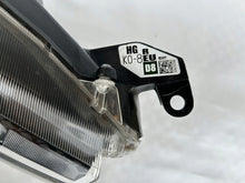 Laden Sie das Bild in den Galerie-Viewer, Frontscheinwerfer Toyota Yaris LED Rechts Scheinwerfer Headlight