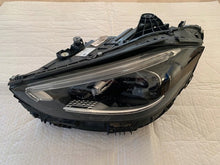 Laden Sie das Bild in den Galerie-Viewer, Frontscheinwerfer Mercedes-Benz W206 A2069062903 LED Links Headlight SCH9724787483hf