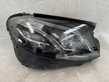 Laden Sie das Bild in den Galerie-Viewer, Frontscheinwerfer Mercedes-Benz W213 A2139062606 Rechts Scheinwerfer Headlight SCH8400548231du