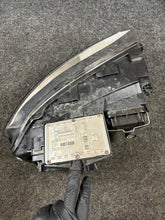 Load image into Gallery viewer, Frontscheinwerfer Audi A4 B6 Xenon Rechts Scheinwerfer Headlight SCH6450759985ic