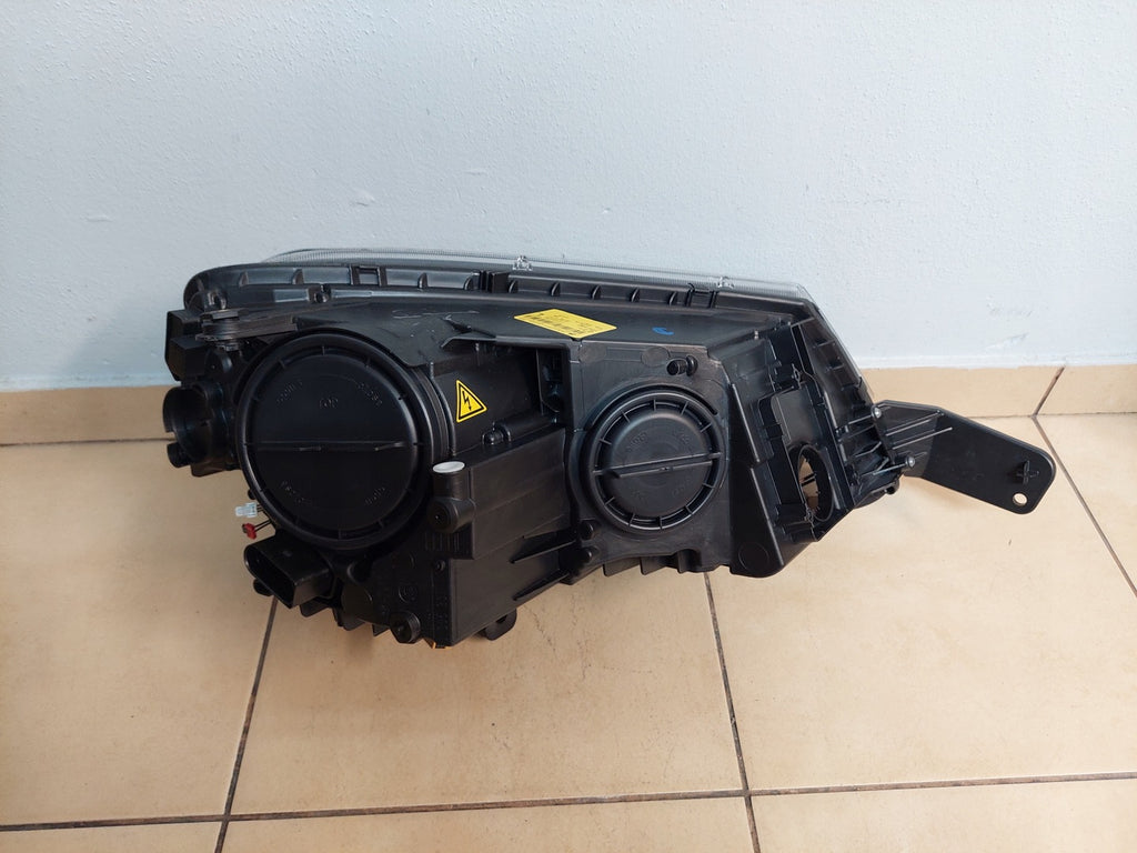 Frontscheinwerfer Skoda Yeti 5L1941015C Xenon Links Scheinwerfer Headlight