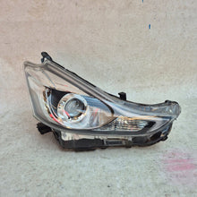 Load image into Gallery viewer, Frontscheinwerfer Toyota Prius Plus Rechts Scheinwerfer Headlight SCH6783469926qe