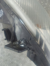 Laden Sie das Bild in den Galerie-Viewer, Frontscheinwerfer Mercedes-Benz Sprinter 906 9068202461 Rechts Headlight