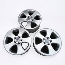 Laden Sie das Bild in den Galerie-Viewer, 1x Alufelge 16 Zoll 7.0&quot; 5x108 30714021 Volvo S80 V70 III S40 C70 Rim Wheel