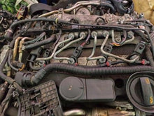 Laden Sie das Bild in den Galerie-Viewer, Motor Audi VW A4 CAG 2.0 TDI 256TKm Benzin Engine Komplett