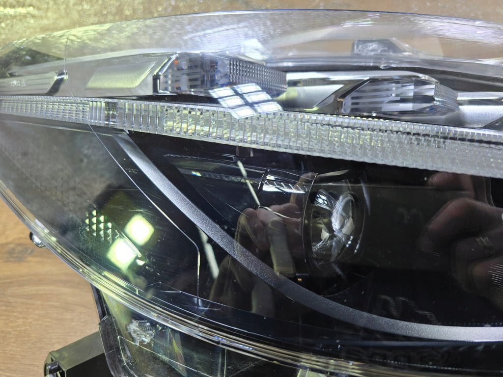 Frontscheinwerfer Toyota Corolla Rechts Scheinwerfer Headlight SCH7154683229vb