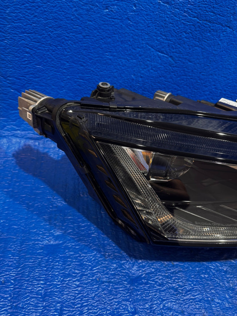Frontscheinwerfer Skoda Octavia IV 5E4941016A Full LED Rechts Headlight SCH4737900398xk