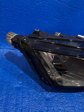 Laden Sie das Bild in den Galerie-Viewer, Frontscheinwerfer Skoda Octavia IV 5E4941016A Full LED Rechts Headlight SCH4737900398xk