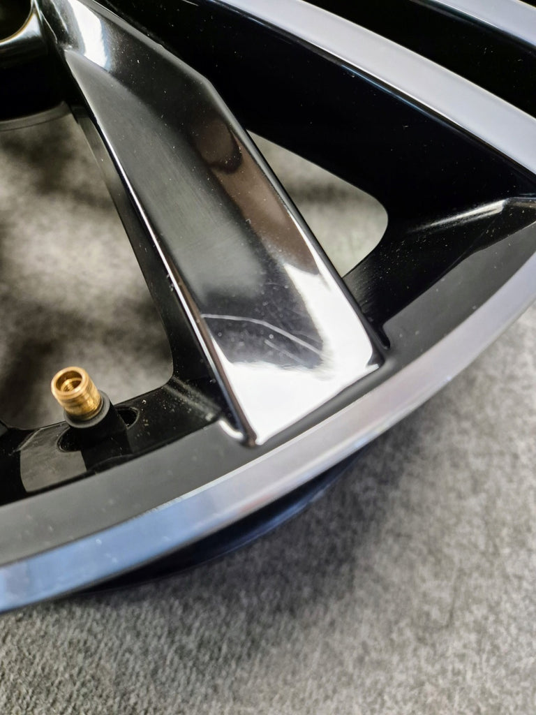 1x Alufelge 18 Zoll 7.0" 5x112 43ET 5NA601025 VW Tiguan Rim Wheel FEL1456771616sx