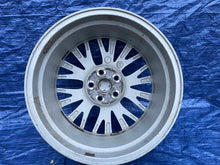 Laden Sie das Bild in den Galerie-Viewer, 1x Alufelge 18 Zoll 8.0" 5x114.3 50ET 42611-06E50 Toyota Camry Rim Wheel FEL3761073955uv