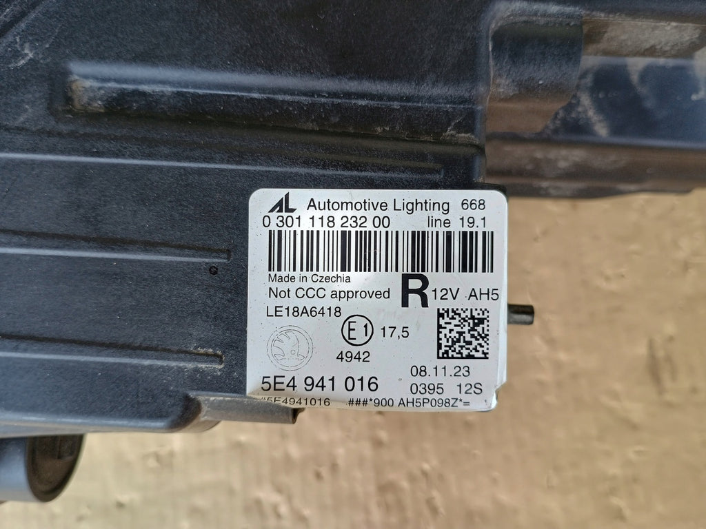 Frontscheinwerfer Skoda Octavia IV 5E4941016 LED Rechts Scheinwerfer Headlight SCH7992475325cq
