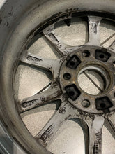 Load image into Gallery viewer, 1x Alufelge 16 Zoll 7.0&quot; 5x120 36ET Glanz 6796236 Bmw Rim Wheel