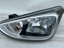 Laden Sie das Bild in den Galerie-Viewer, Frontscheinwerfer Hyundai I10 92101-B9000 Links Scheinwerfer Headlight