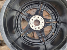 Laden Sie das Bild in den Galerie-Viewer, 1x Alufelge 18 Zoll 8.5" 5x112 52ET Glanz Schwarz A2064011800 Mercedes-Benz W206 FEL6830081263ln