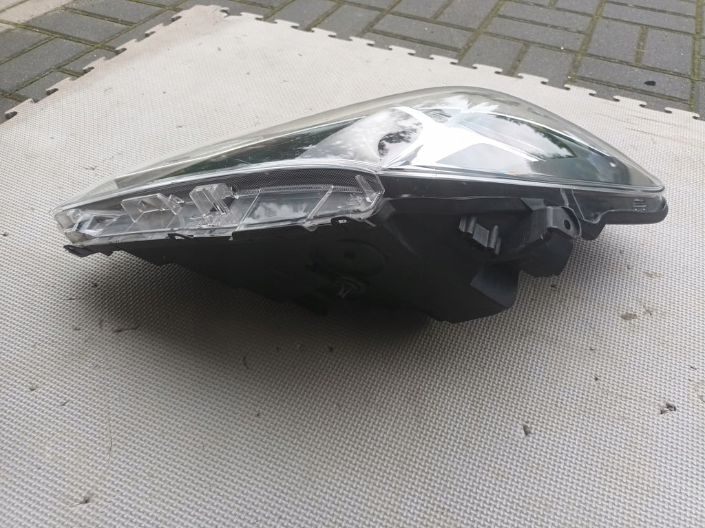 Frontscheinwerfer Toyota Yaris Links Scheinwerfer Headlight