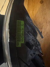 Laden Sie das Bild in den Galerie-Viewer, Frontscheinwerfer Honda Crv Cr-V III 33150-SWW-00 Ein Stück (Rechts oder Links)