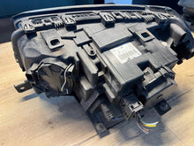 Laden Sie das Bild in den Galerie-Viewer, Frontscheinwerfer BMW E83 1305235830 Rechts Scheinwerfer Headlight SCH6378823567fv