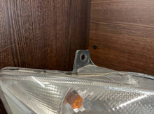 Load image into Gallery viewer, Frontscheinwerfer Mercedes-Benz Sprinter 24738200 Rechts Scheinwerfer Headlight SCH6757312974hr